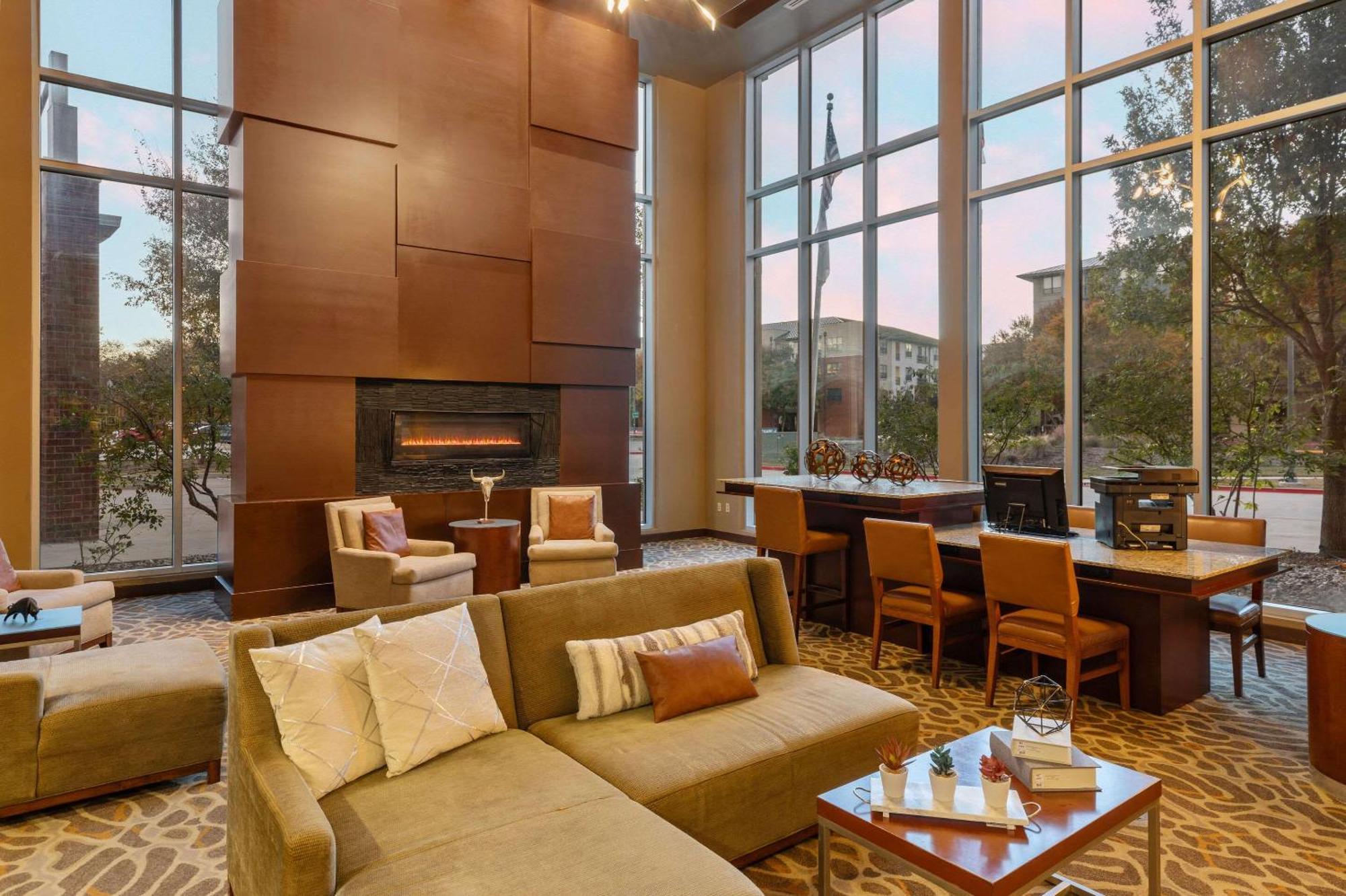 Cambria Hotel Plano - Frisco Екстериор снимка
